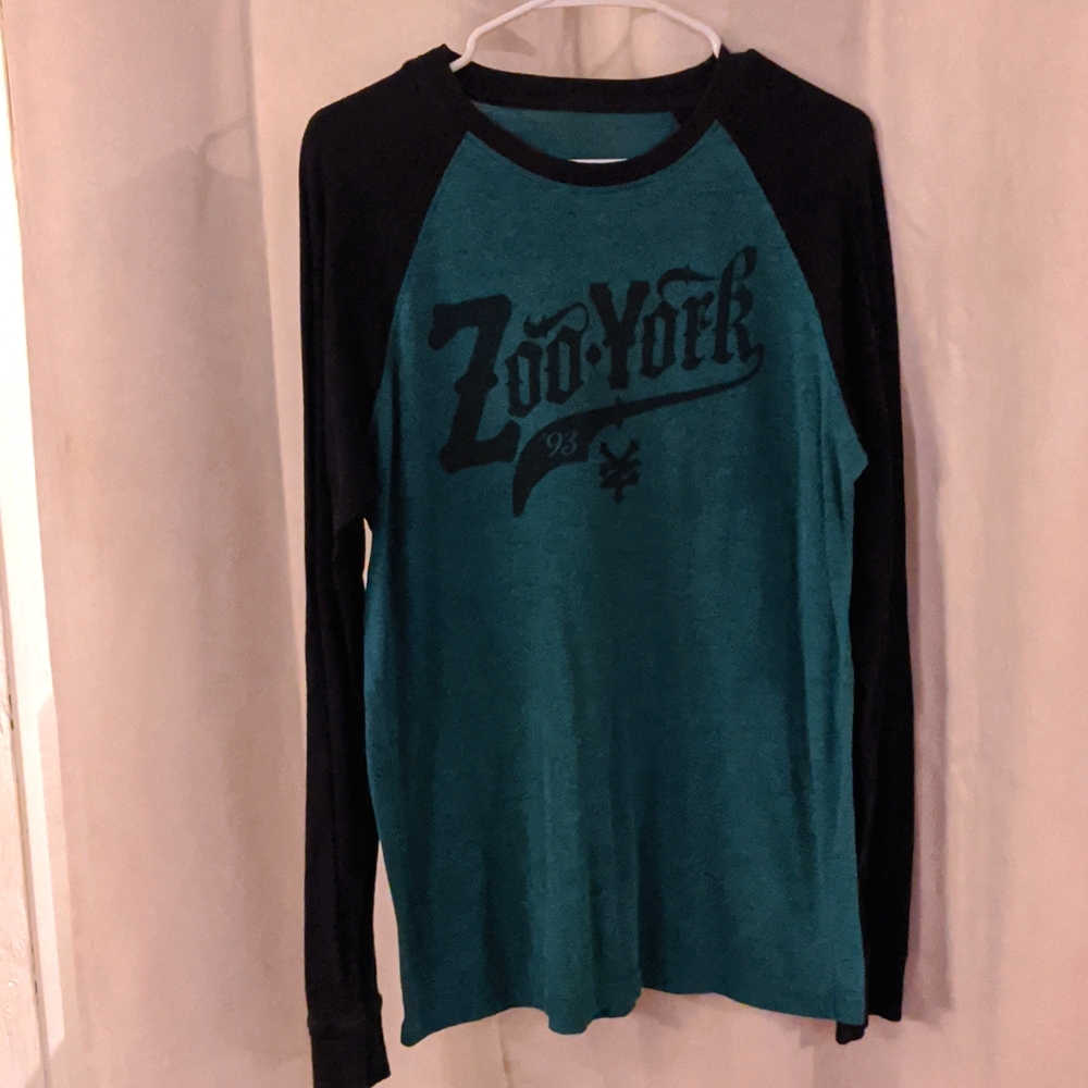 Long sleeve zoo York tshirt